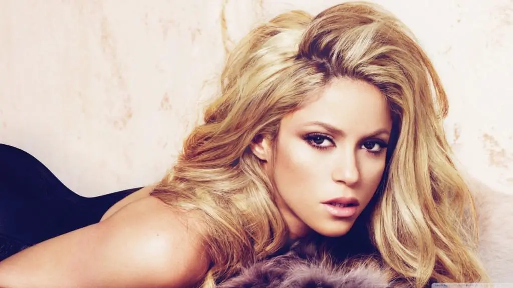 shakira biggest facebook fan base