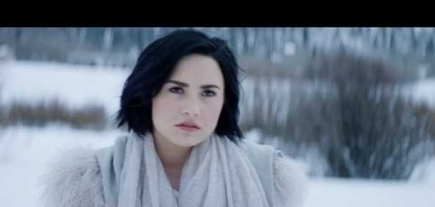 Demi Lovato – Stone Cold (Music Video