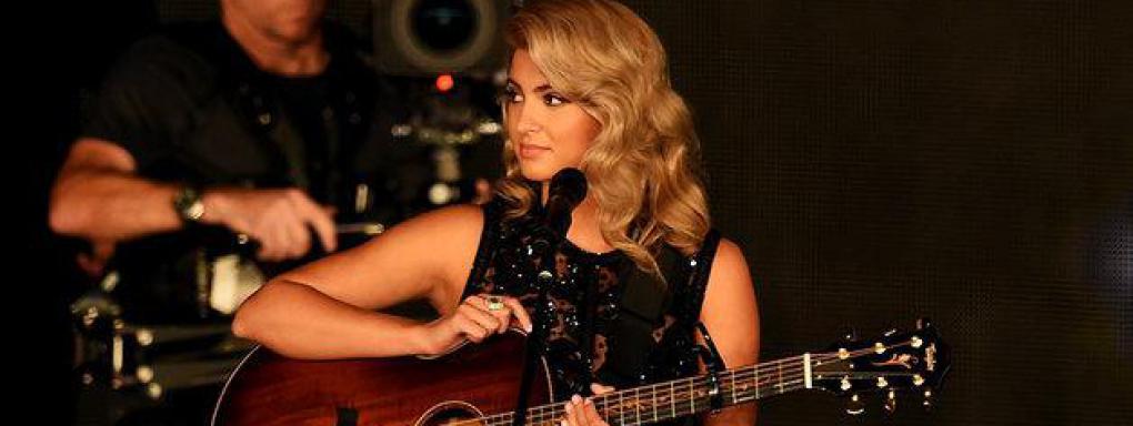 tori kelly 2016 emmy hallelujah cover