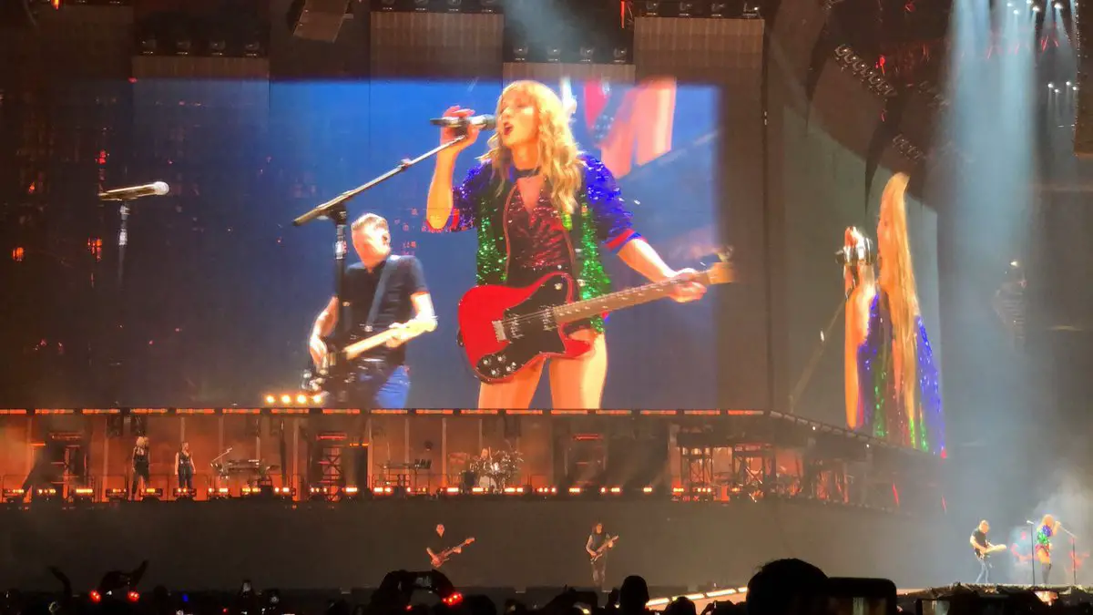taylor swift summer of '69 bryan adams reputation tour