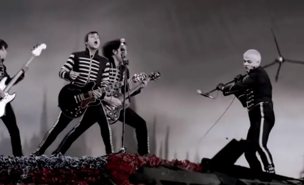 welcome to the black parade my chemical romance lyrics meaning video