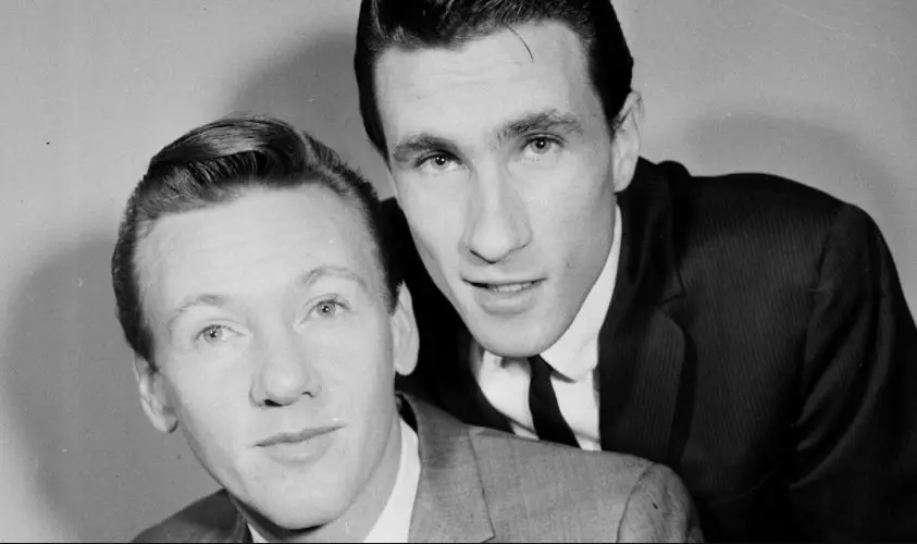 the righteous brothers unchained melody and best covers
